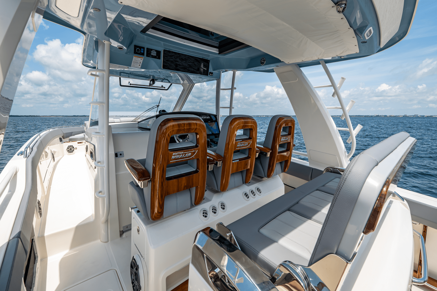 2025 Boston Whaler 420 Outrage Image Thumbnail #39
