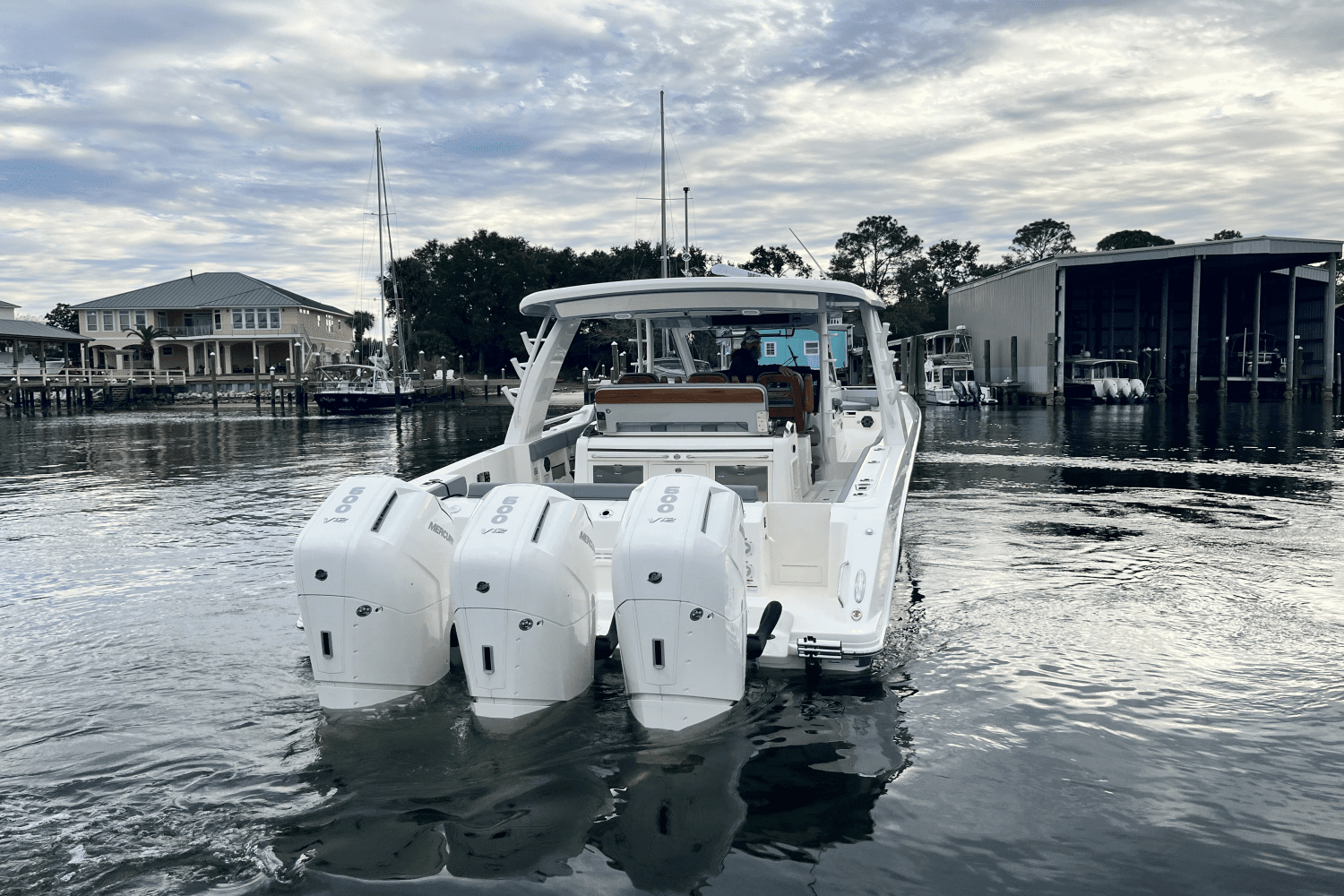 2025 Boston Whaler 420 Outrage Image Thumbnail #6