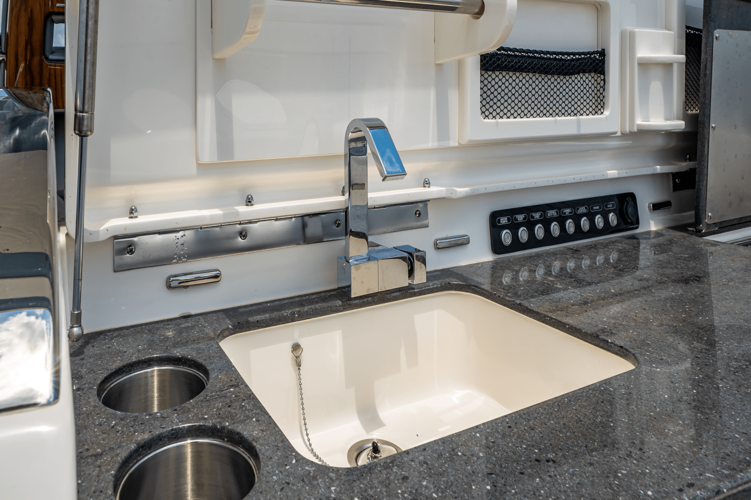 2025 Boston Whaler 420 Outrage Image Thumbnail #34