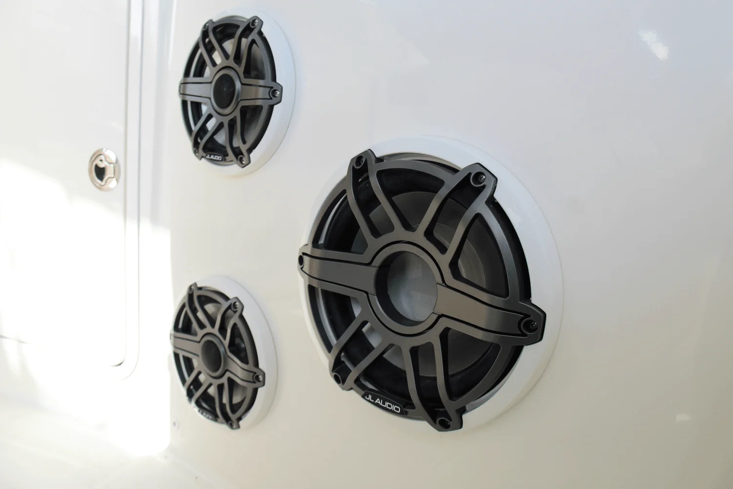 2025 Boston Whaler 380 Realm Image Thumbnail #44