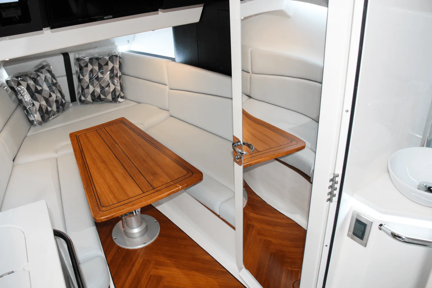 2025 Boston Whaler 380 Realm Image Thumbnail #55