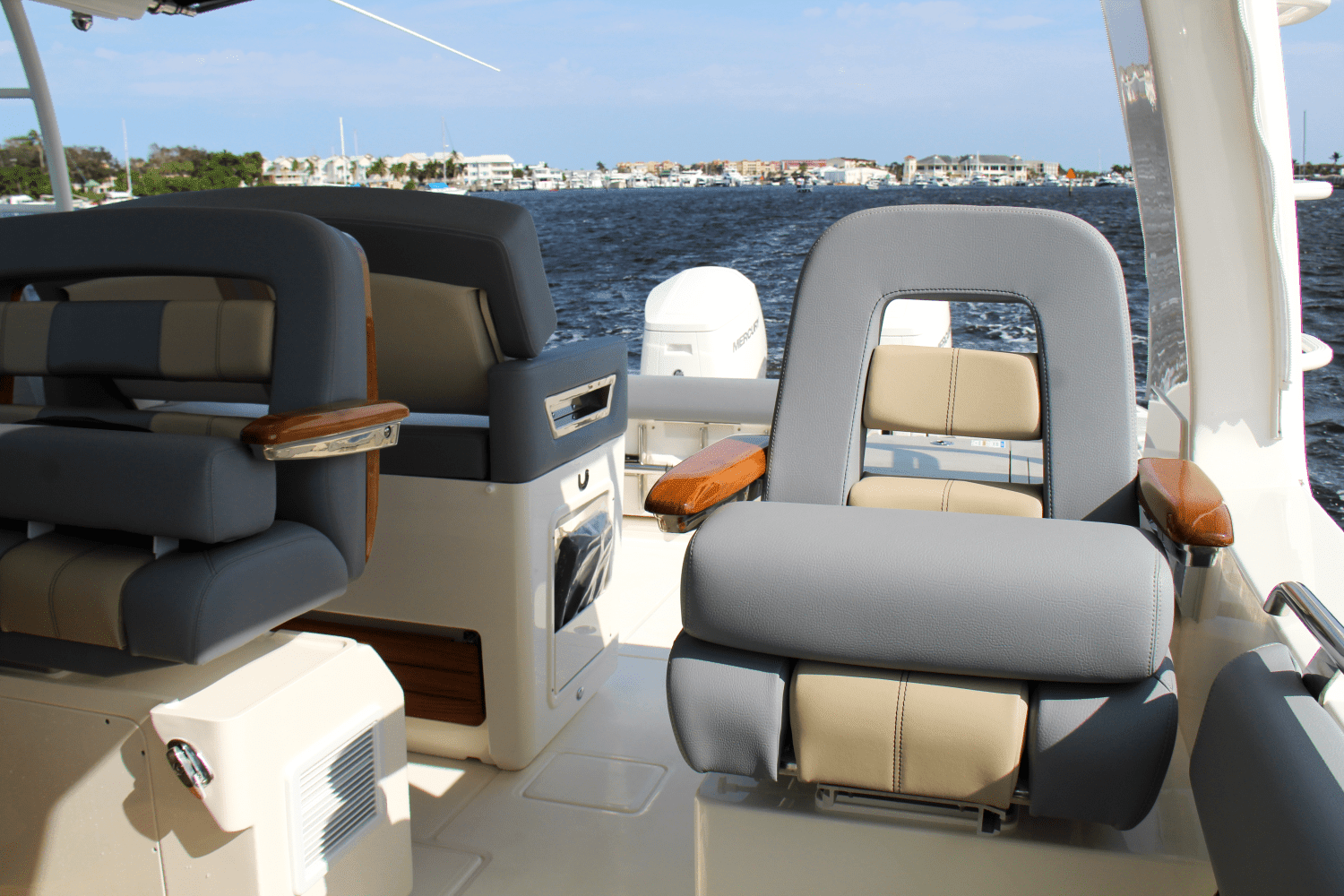 2025 Boston Whaler 380 Realm Image Thumbnail #33