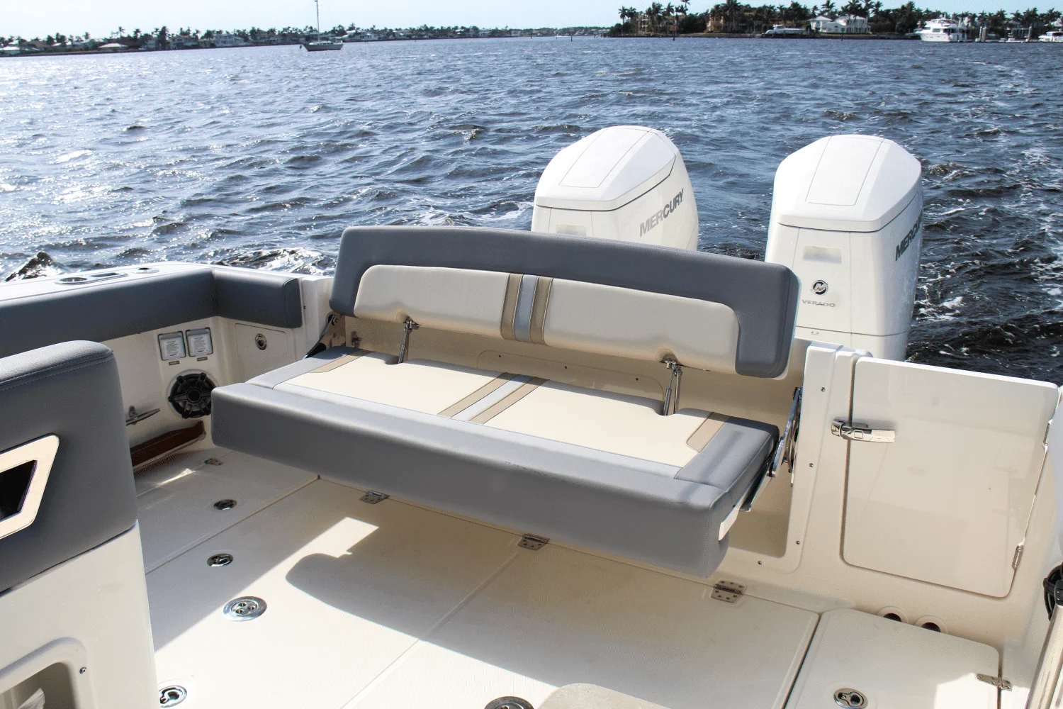 2025 Boston Whaler 380 Realm Image Thumbnail #15