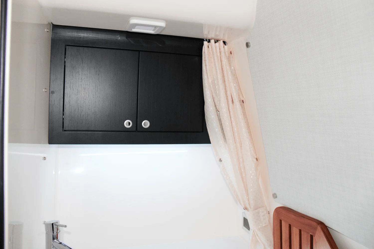 2025 Boston Whaler 380 Realm Image Thumbnail #56