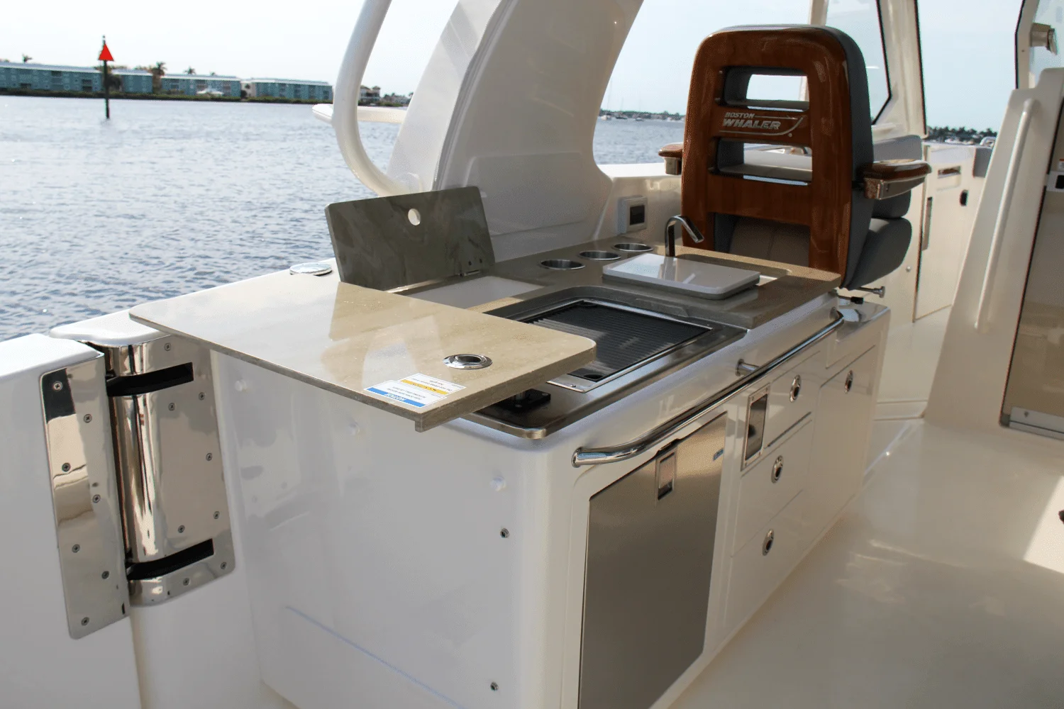 2025 Boston Whaler 380 Realm Image Thumbnail #30