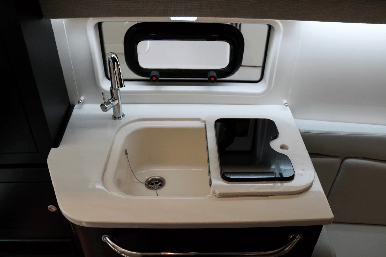 2025 Boston Whaler 380 Realm Image Thumbnail #52