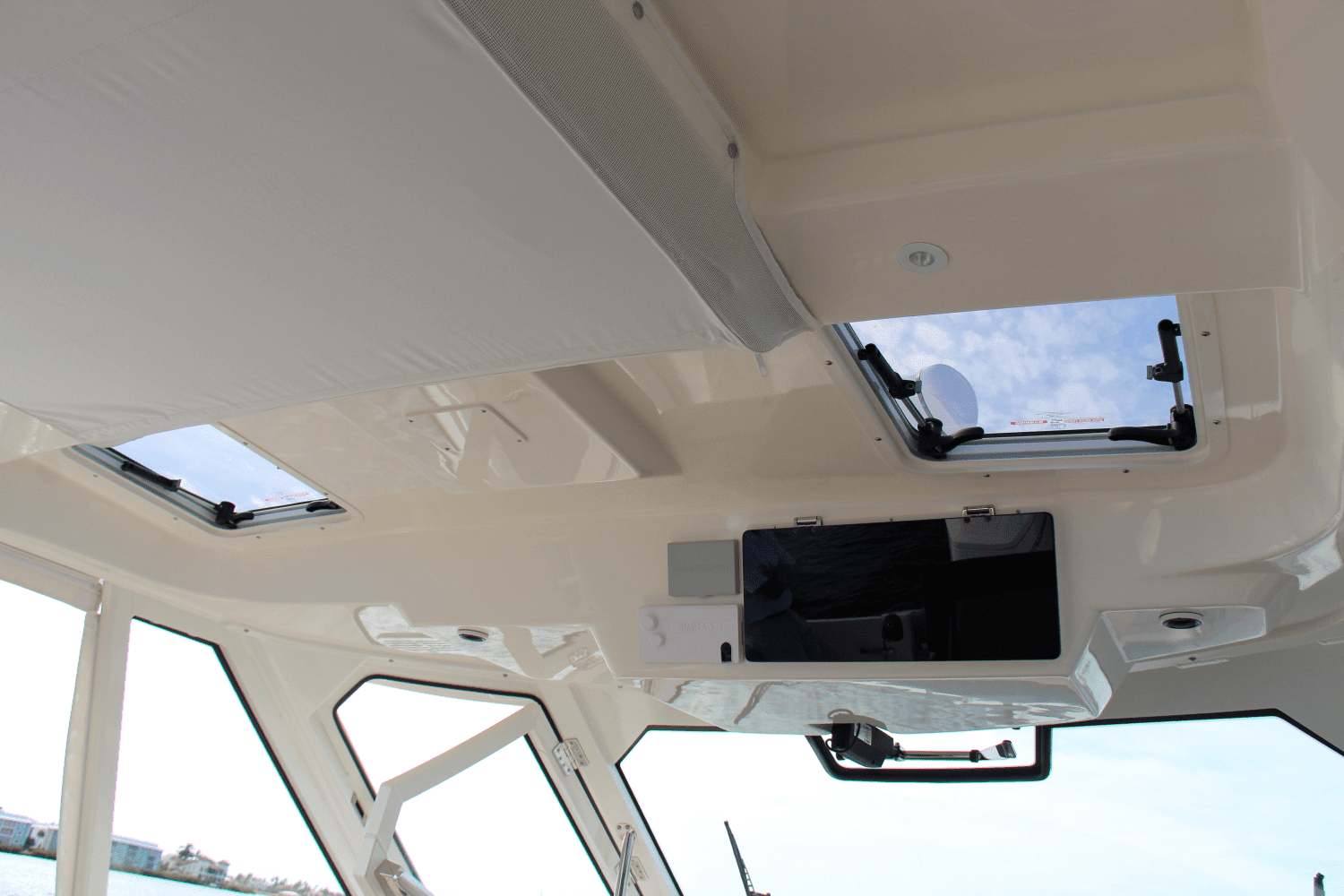 2025 Boston Whaler 380 Realm Image Thumbnail #40