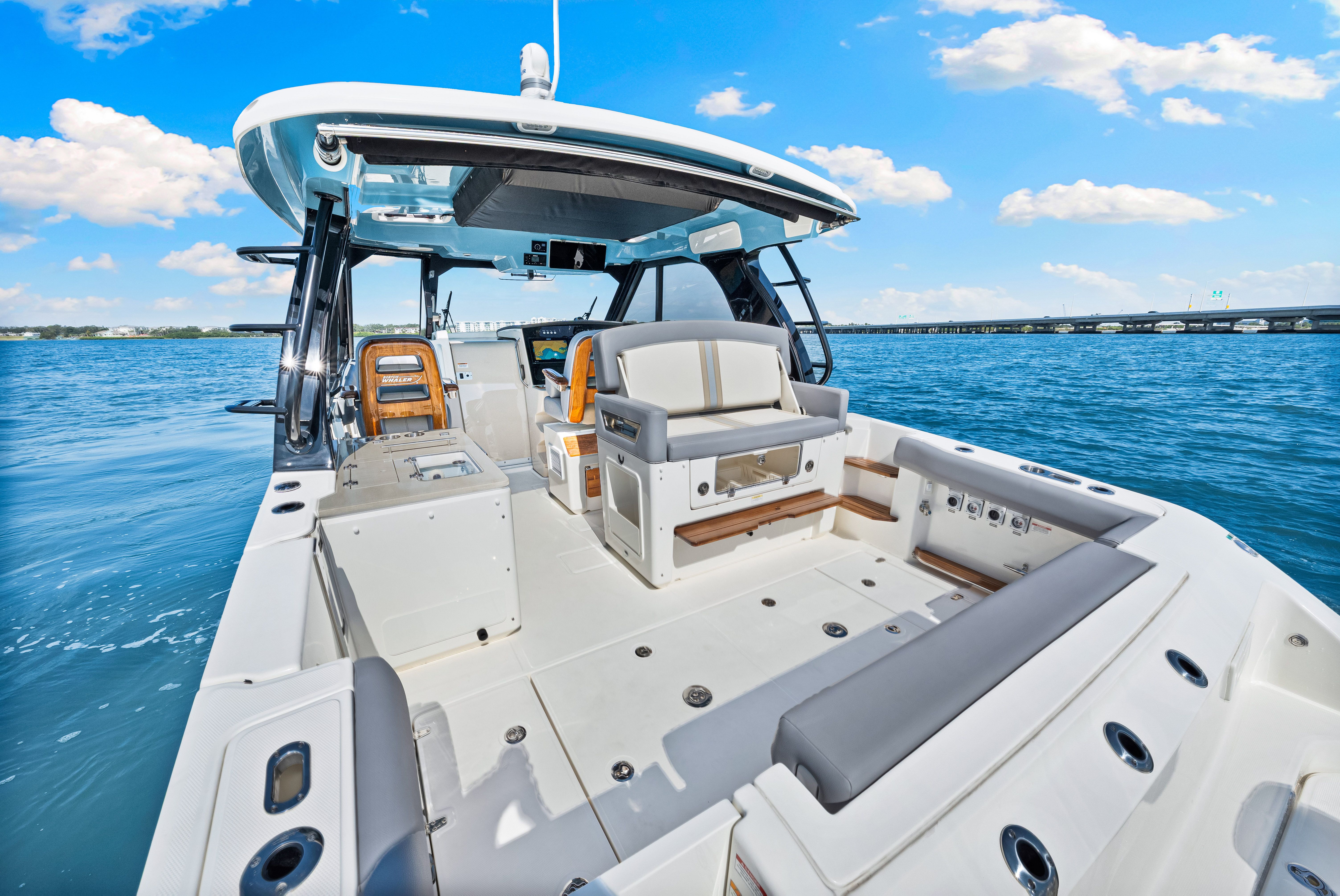 2025 Boston Whaler 380 Realm Image Thumbnail #24