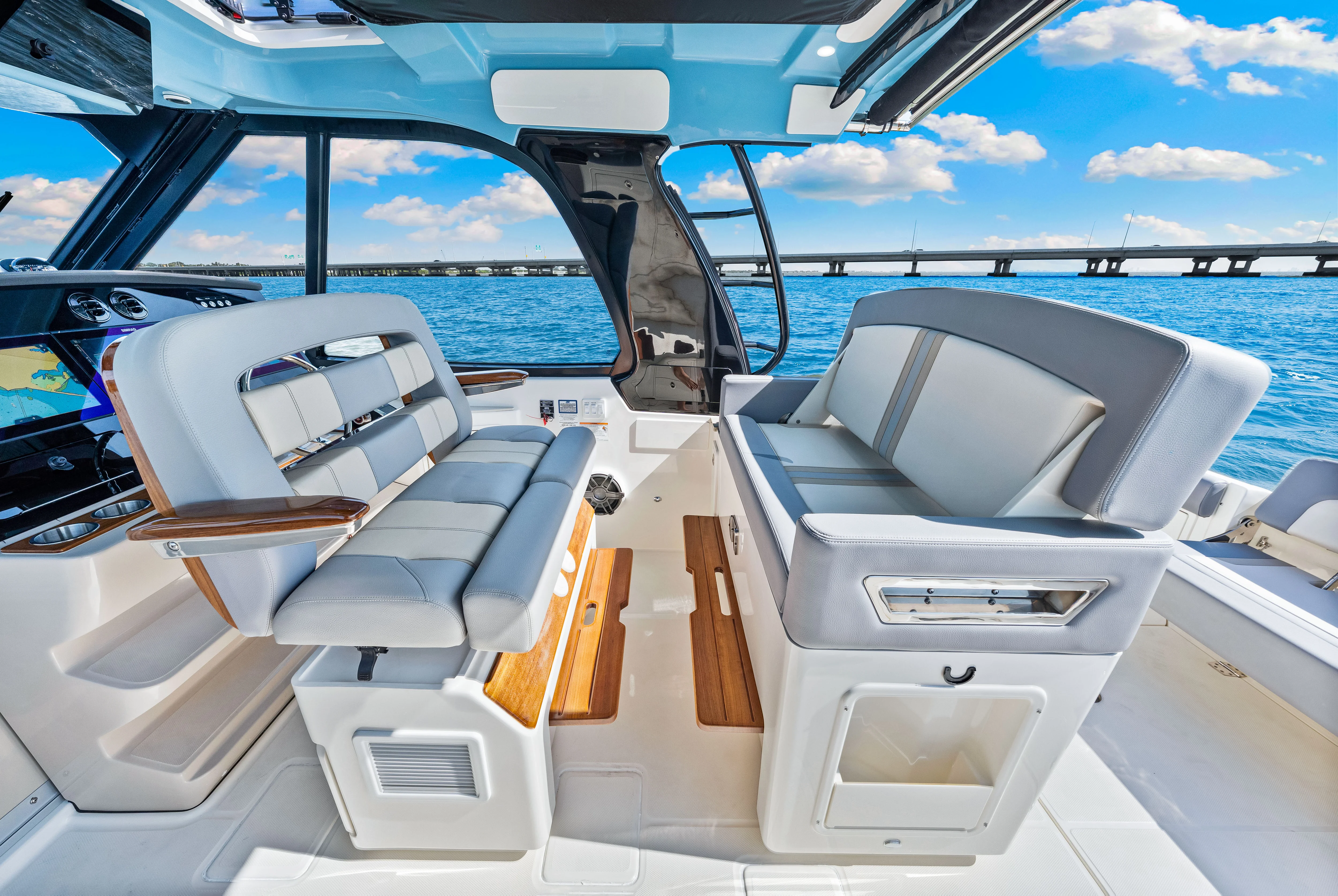 2025 Boston Whaler 380 Realm Image Thumbnail #36