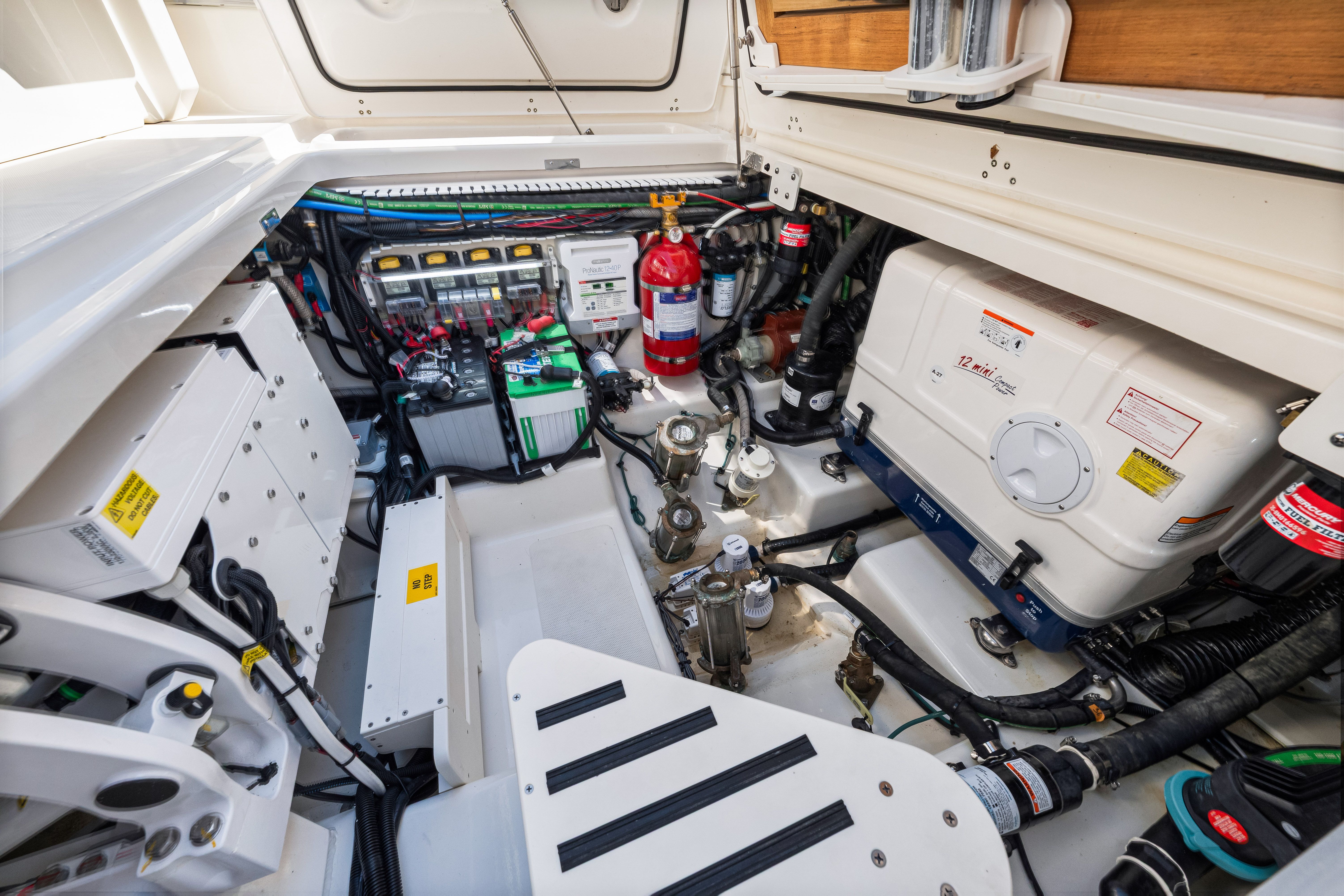 2025 Boston Whaler 380 Realm Image Thumbnail #57