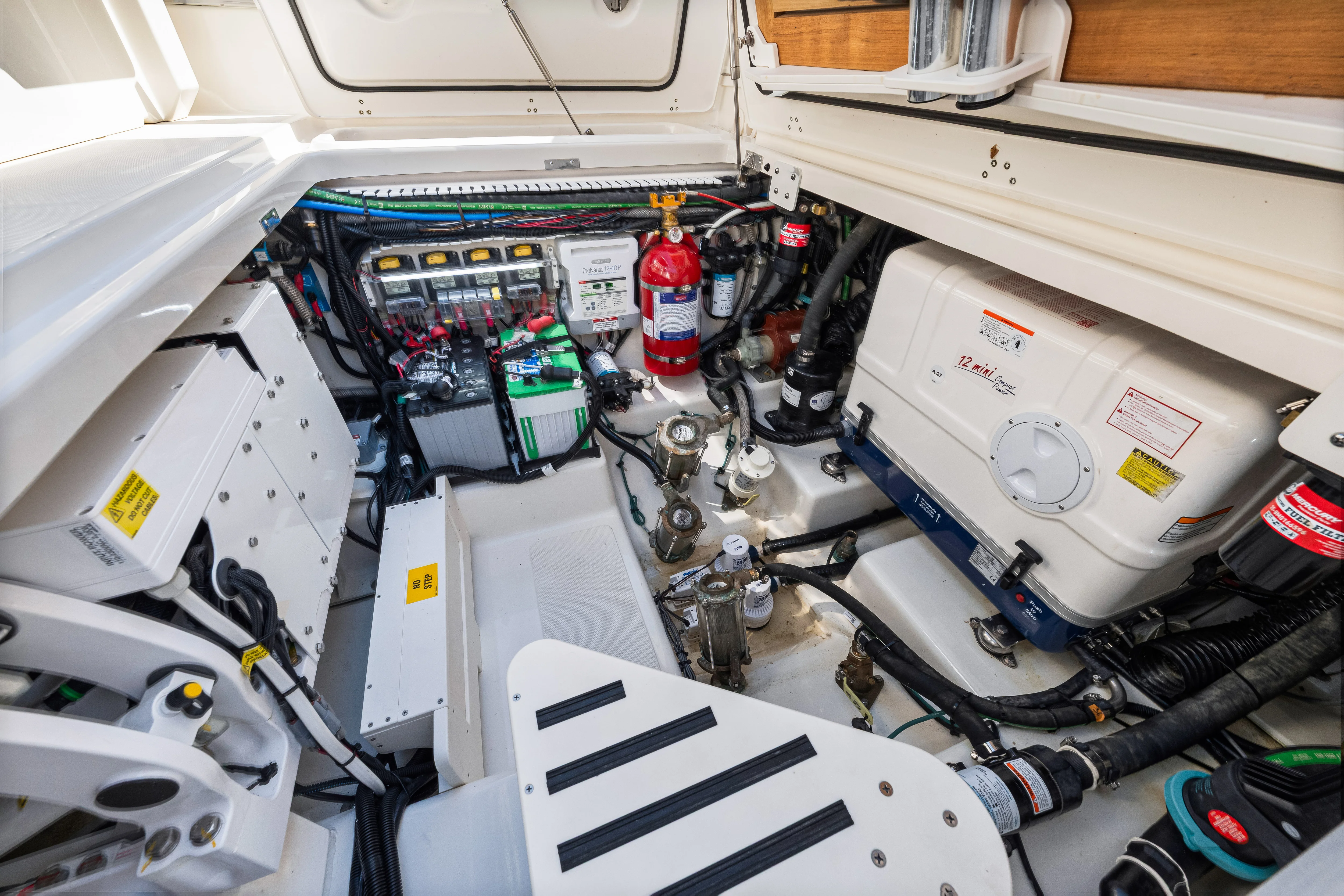 2025 Boston Whaler 380 Realm Image Thumbnail #57