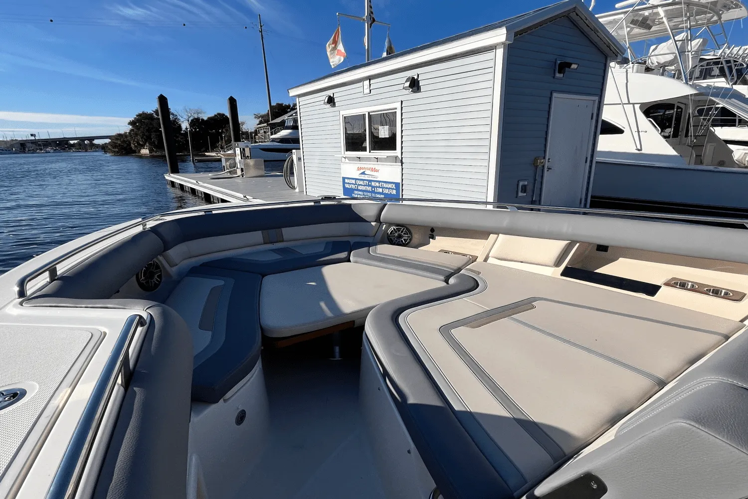 2025 Boston Whaler 380 Realm Image Thumbnail #34