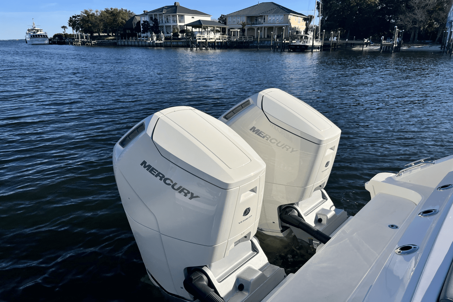 2025 Boston Whaler 380 Realm Image Thumbnail #17