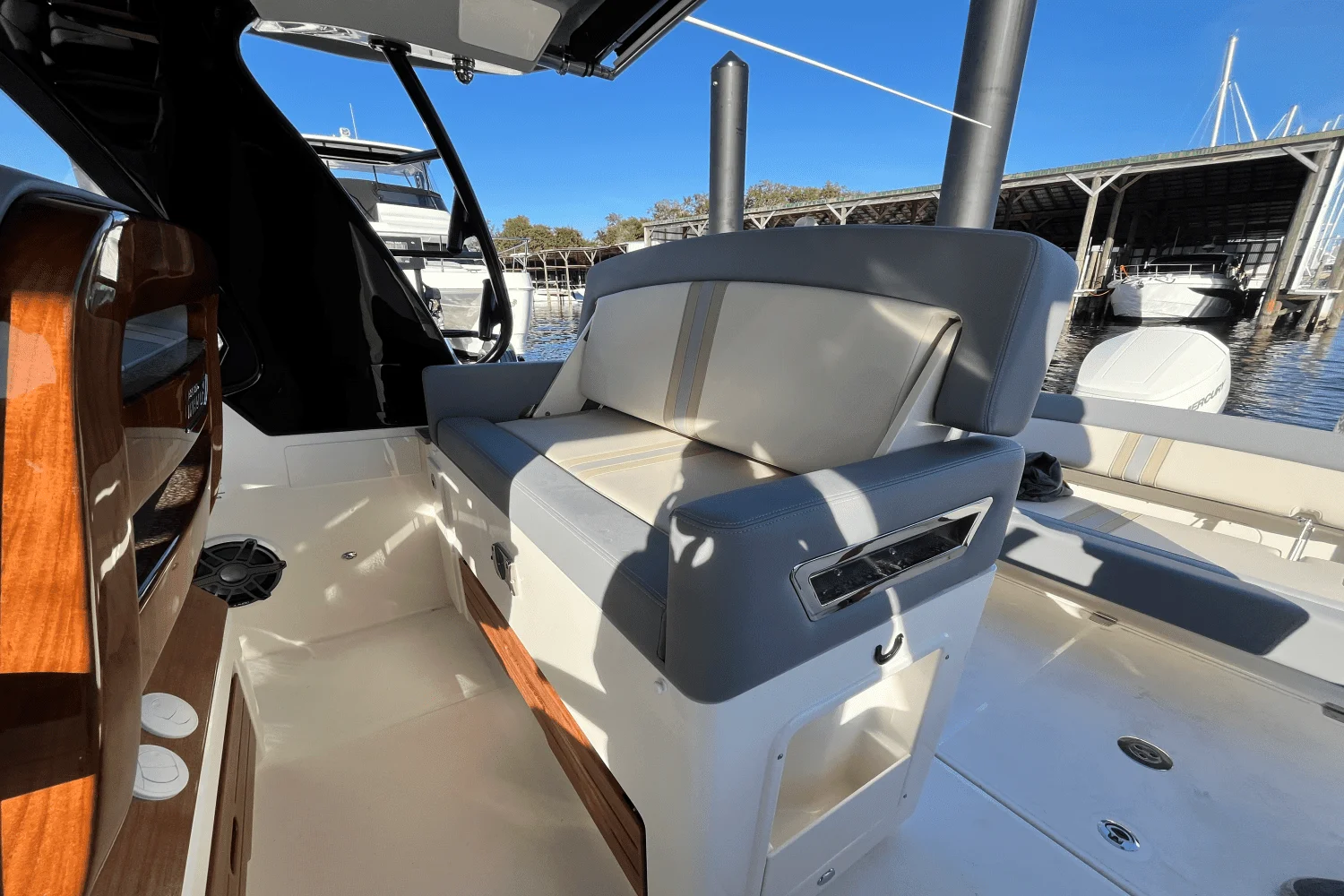 2025 Boston Whaler 380 Realm Image Thumbnail #24