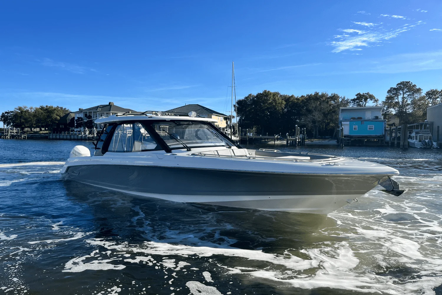 2025 Boston Whaler 380 Realm Image Thumbnail #15