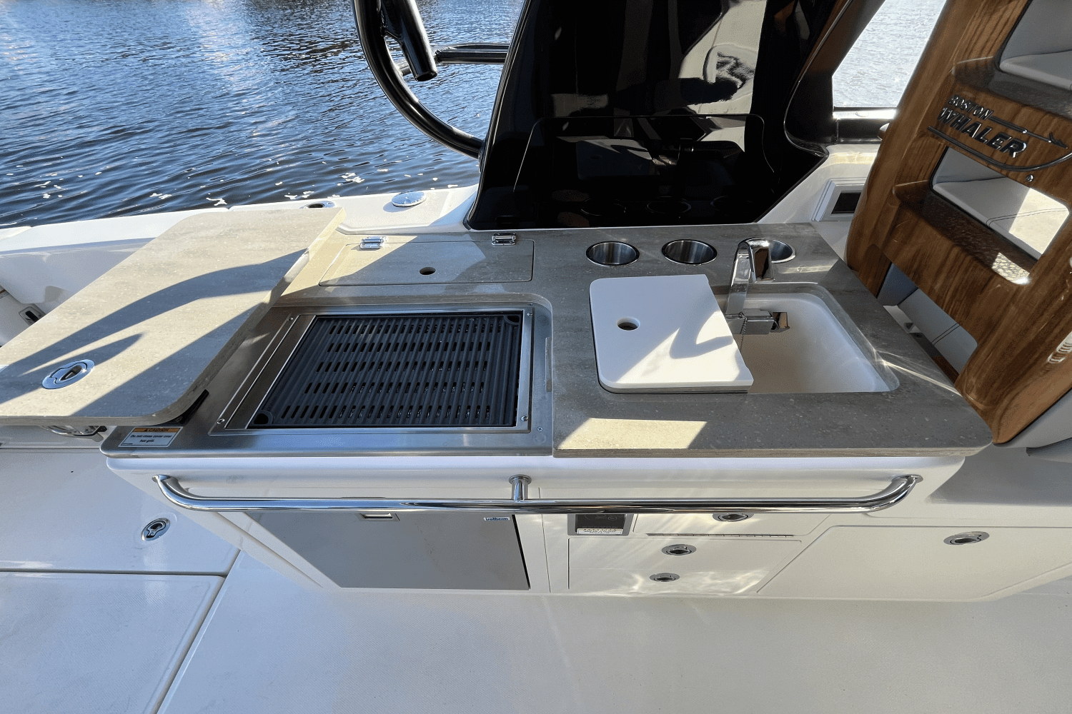 2025 Boston Whaler 380 Realm Image Thumbnail #20