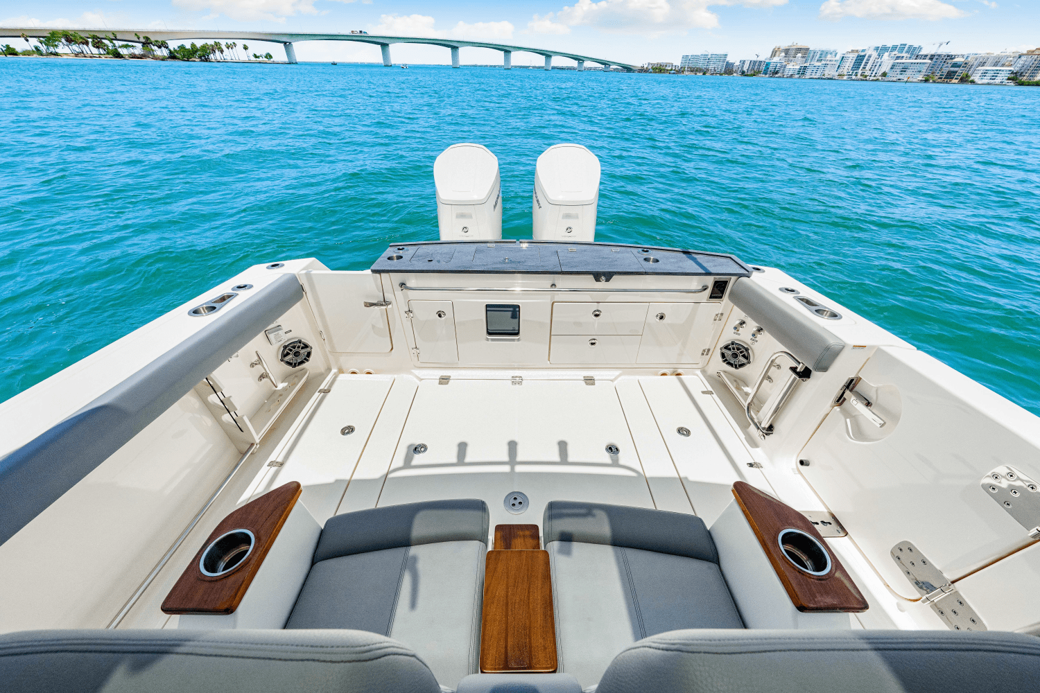 2025 Boston Whaler 360 Outrage Image Thumbnail #20
