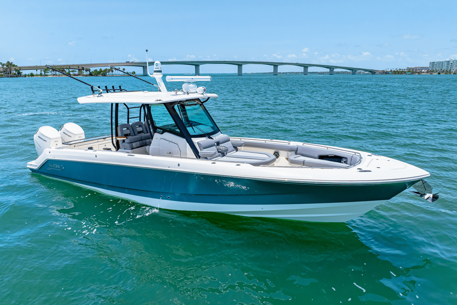 2025 Boston Whaler 360 Outrage Image Thumbnail #9