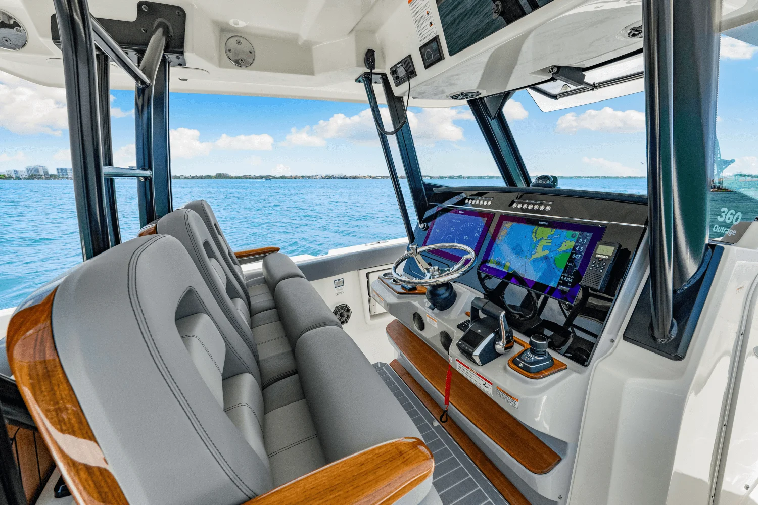 2025 Boston Whaler 360 Outrage Image Thumbnail #29