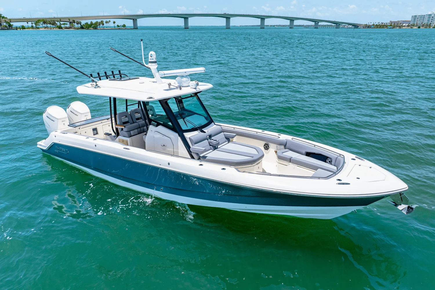 2025 Boston Whaler 360 Outrage Image Thumbnail #8