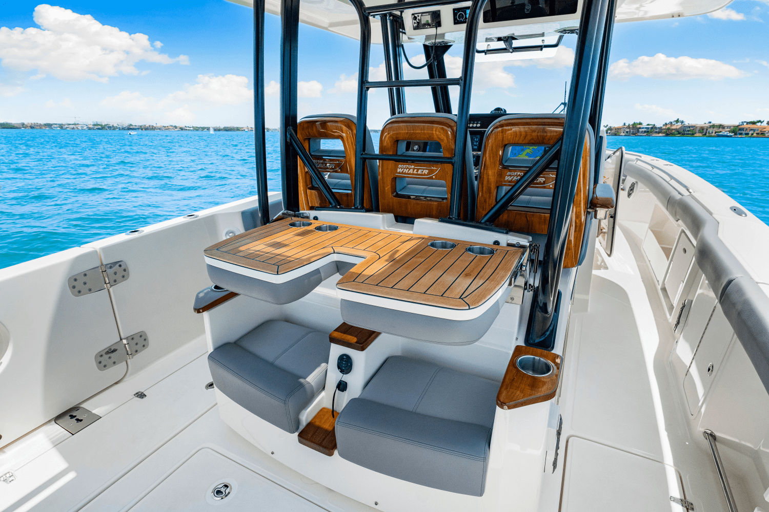 2025 Boston Whaler 360 Outrage Image Thumbnail #28