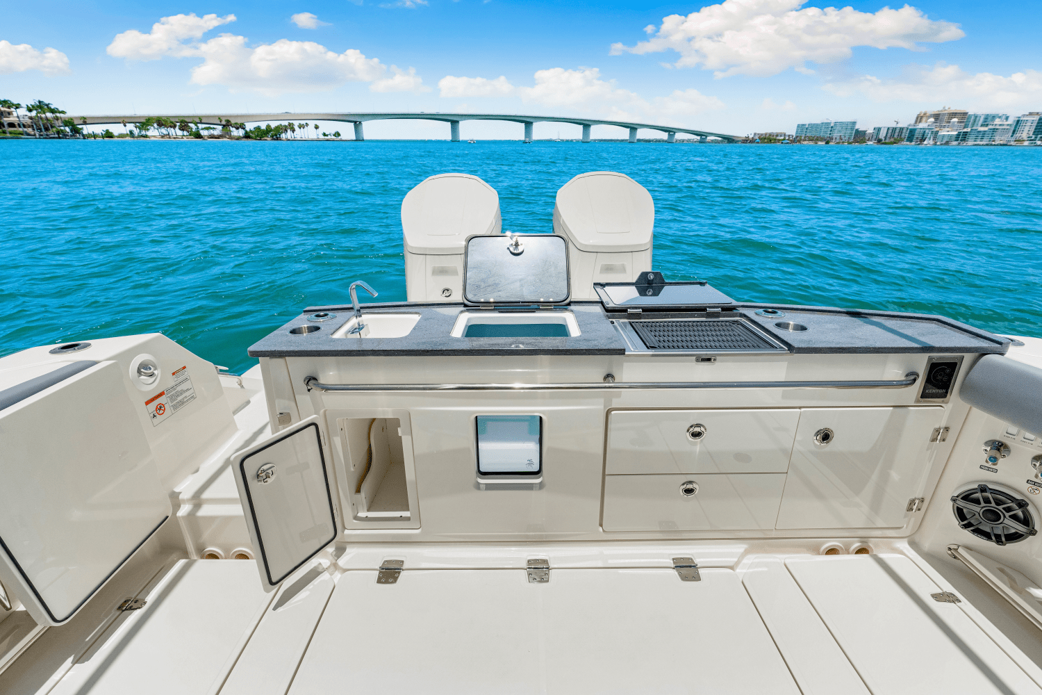 2025 Boston Whaler 360 Outrage Image Thumbnail #23