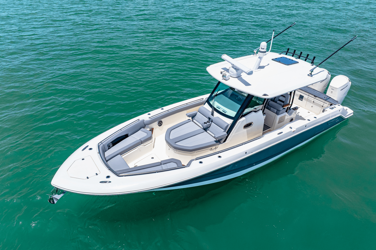 2025 Boston Whaler 360 Outrage Image Thumbnail #3