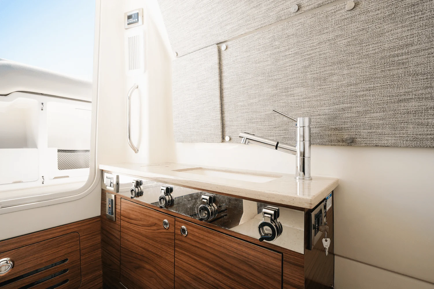 2025 Boston Whaler 360 Outrage Image Thumbnail #19