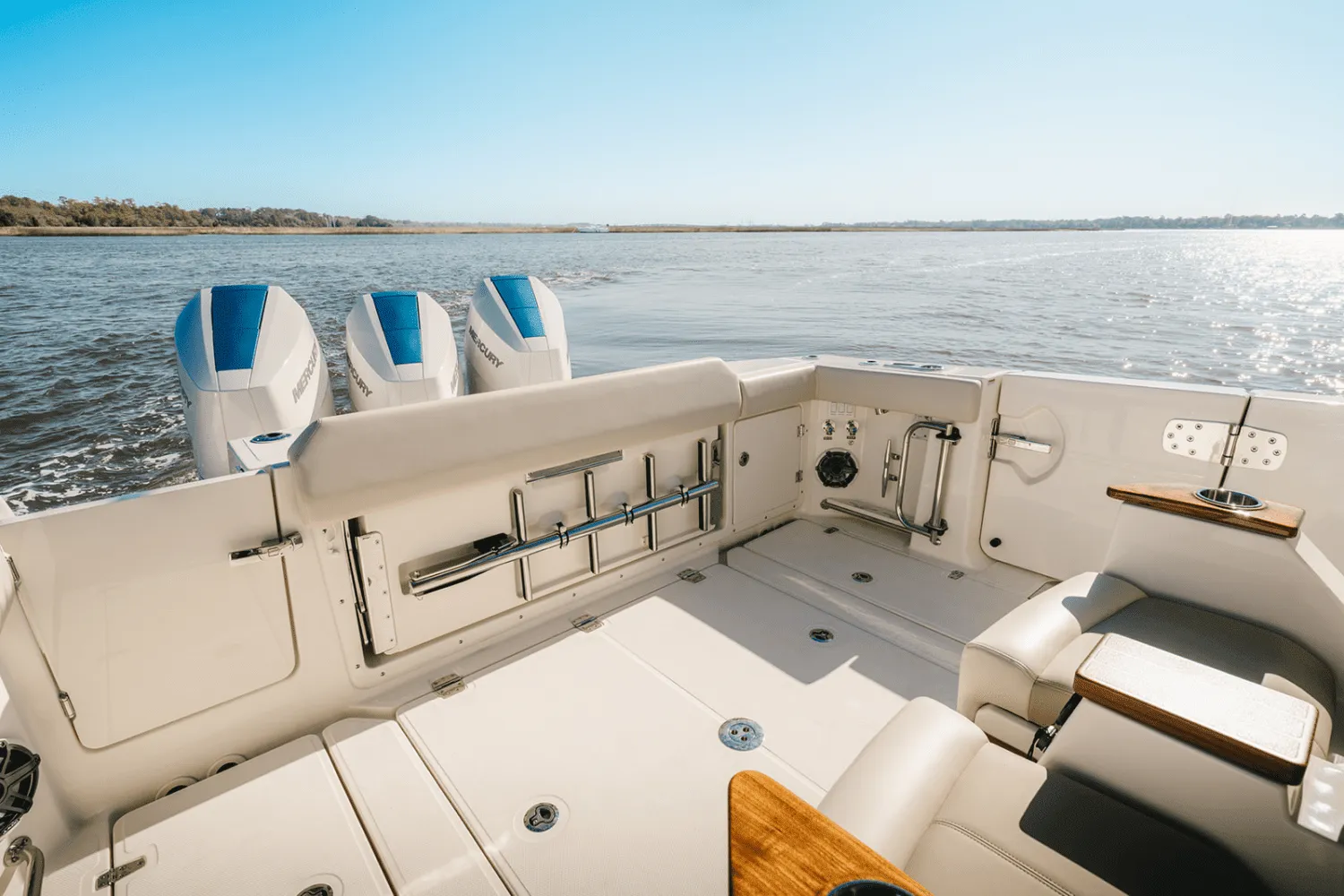 2025 Boston Whaler 360 Outrage Image Thumbnail #7