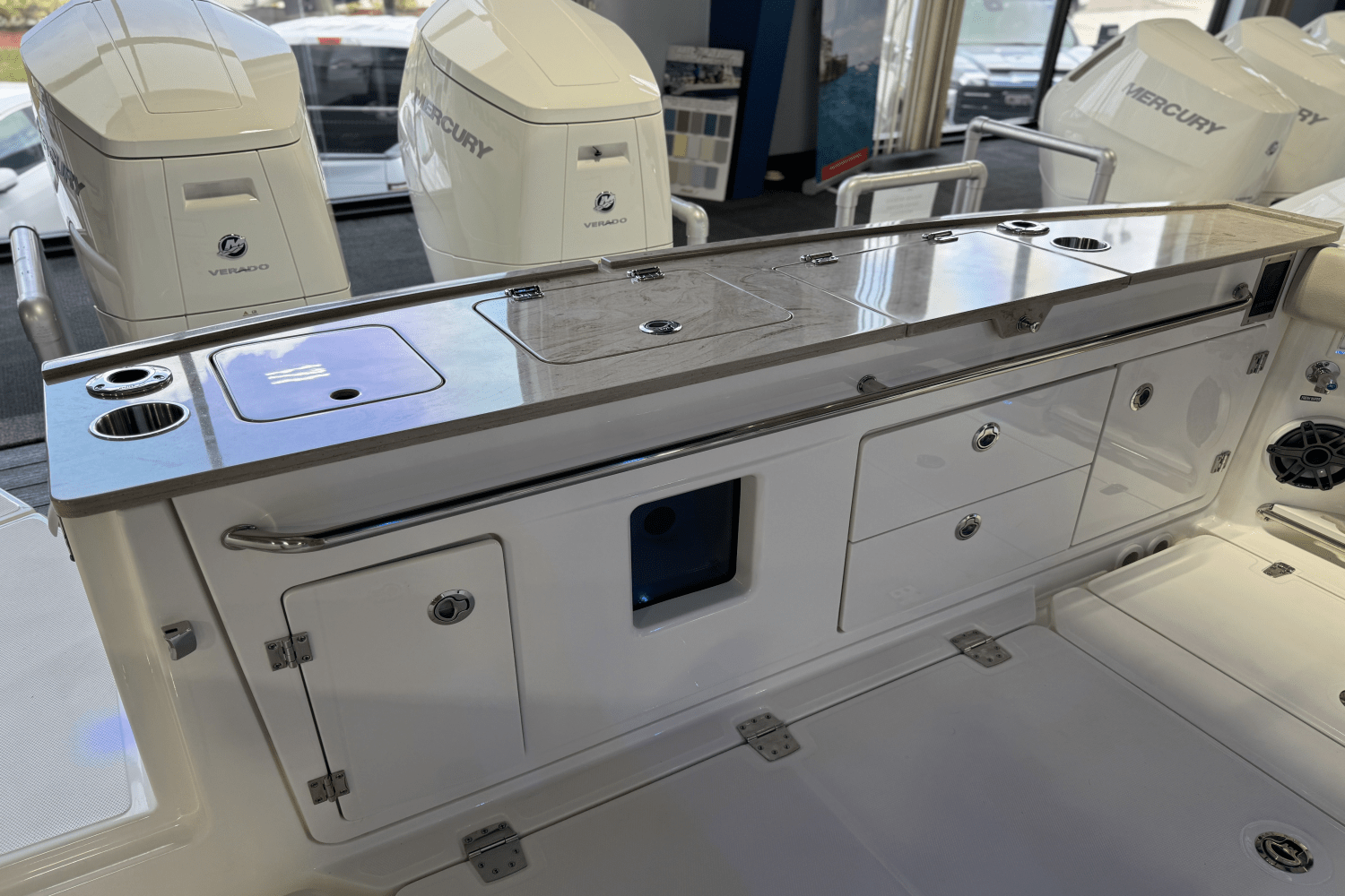 2025 Boston Whaler 360 Outrage Image Thumbnail #15