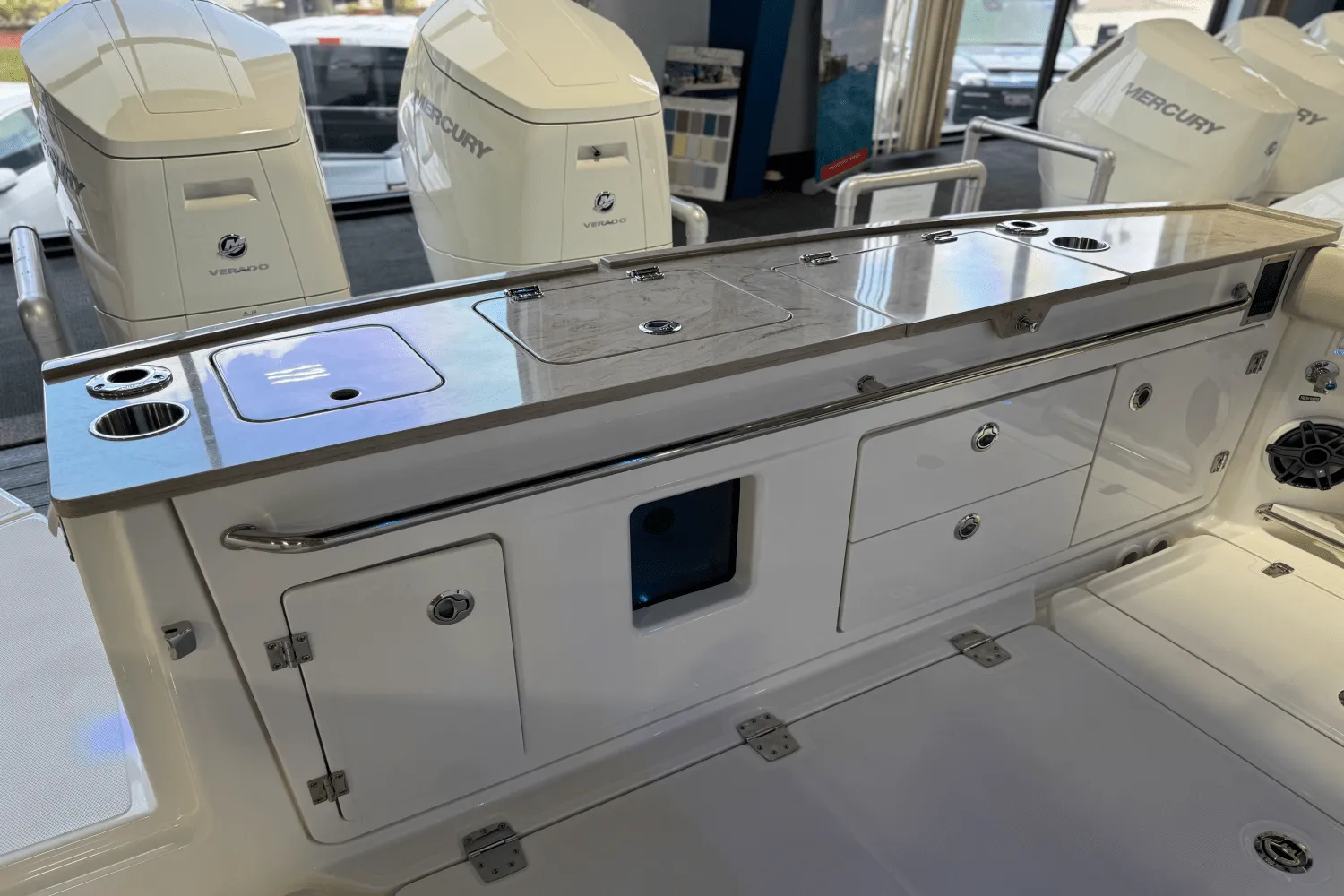 2025 Boston Whaler 360 Outrage Image Thumbnail #15