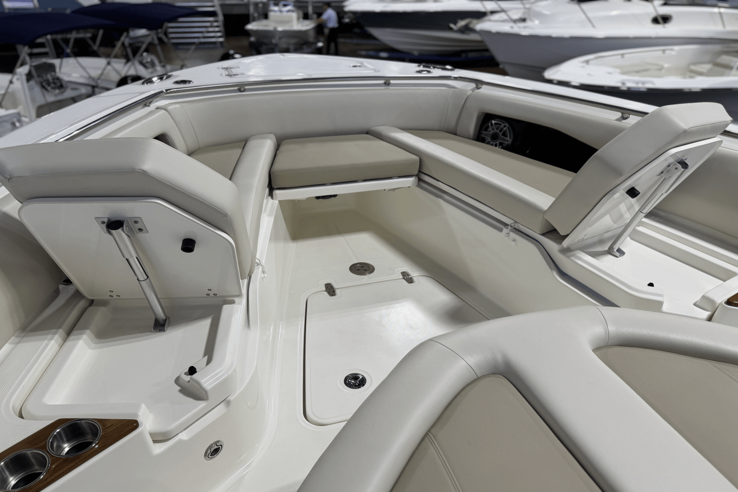 2025 Boston Whaler 360 Outrage Image Thumbnail #30
