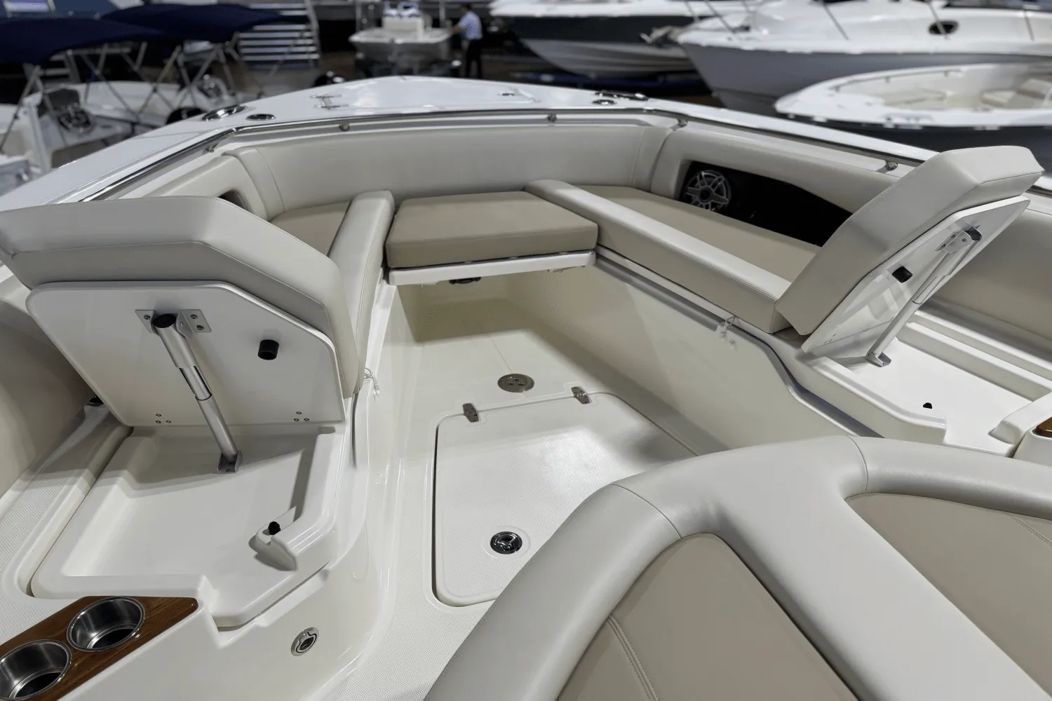 2025 Boston Whaler 360 Outrage Image Thumbnail #30