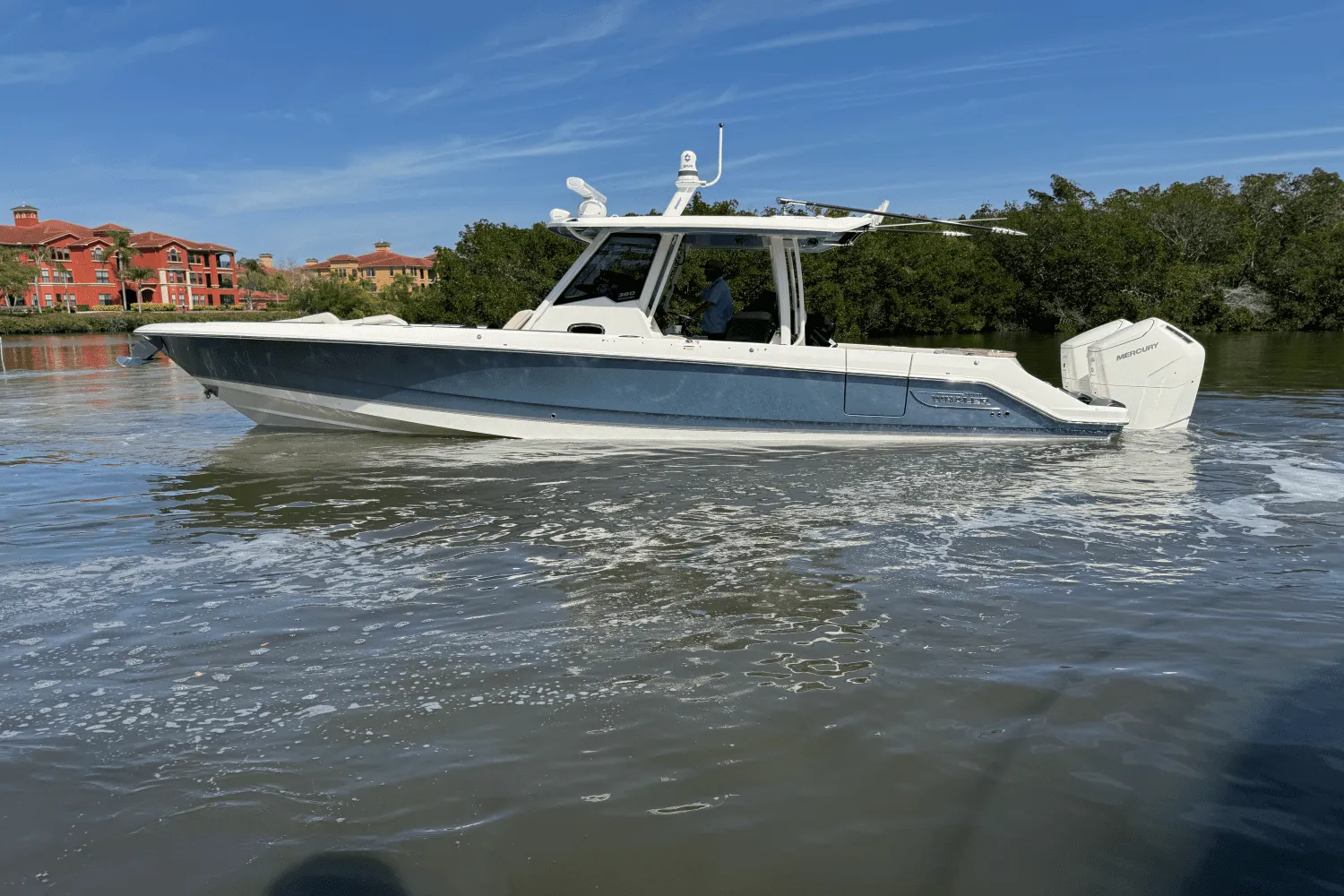 2025 Boston Whaler 360 Outrage Image Thumbnail #3