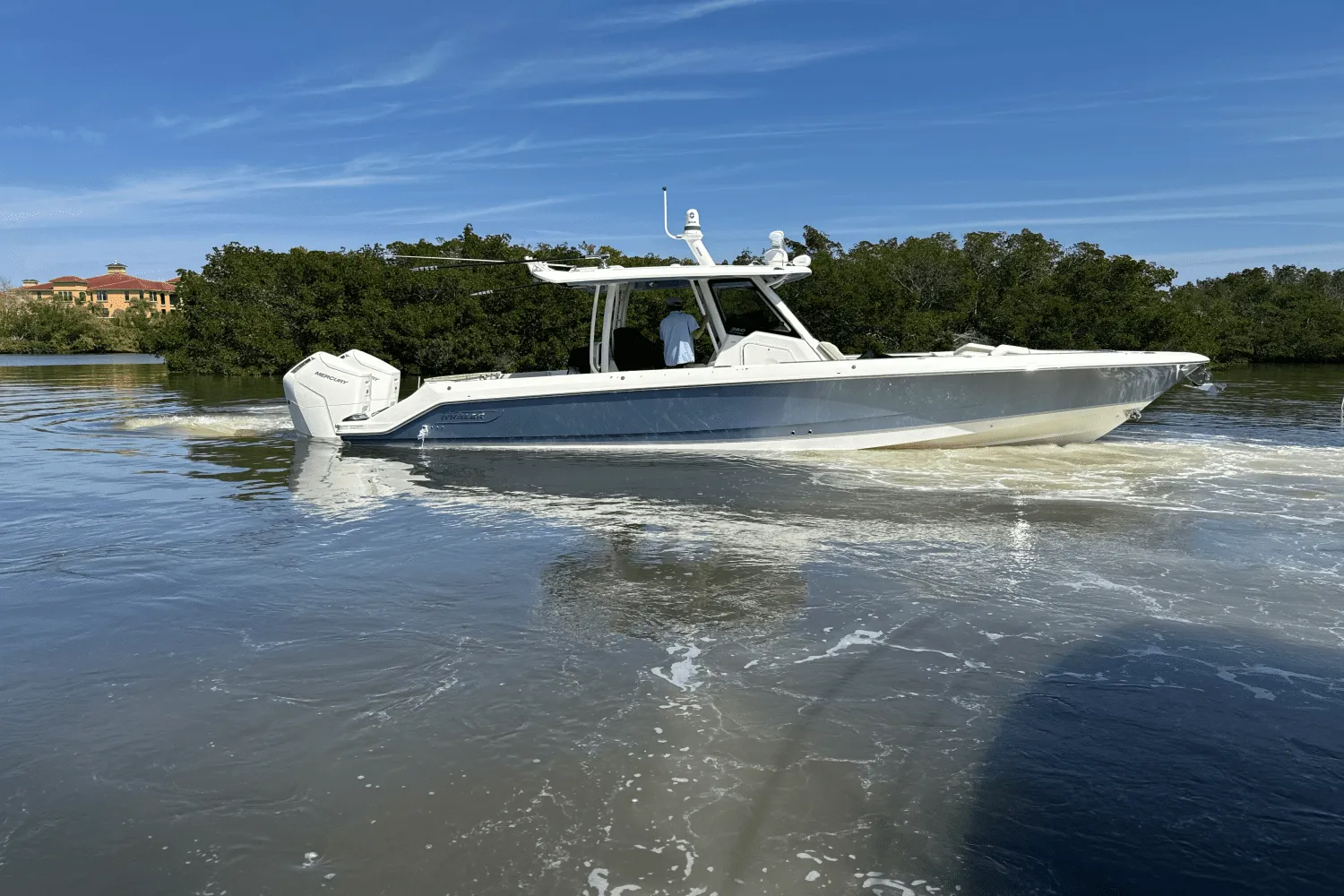 2025 Boston Whaler 360 Outrage Image Thumbnail #4