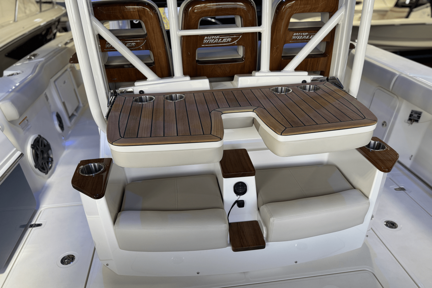 2025 Boston Whaler 360 Outrage Image Thumbnail #19