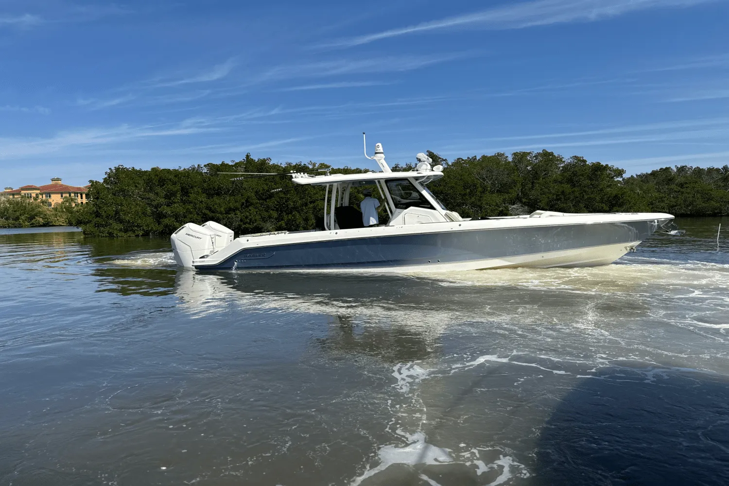 2025 Boston Whaler 360 Outrage Image Thumbnail #12