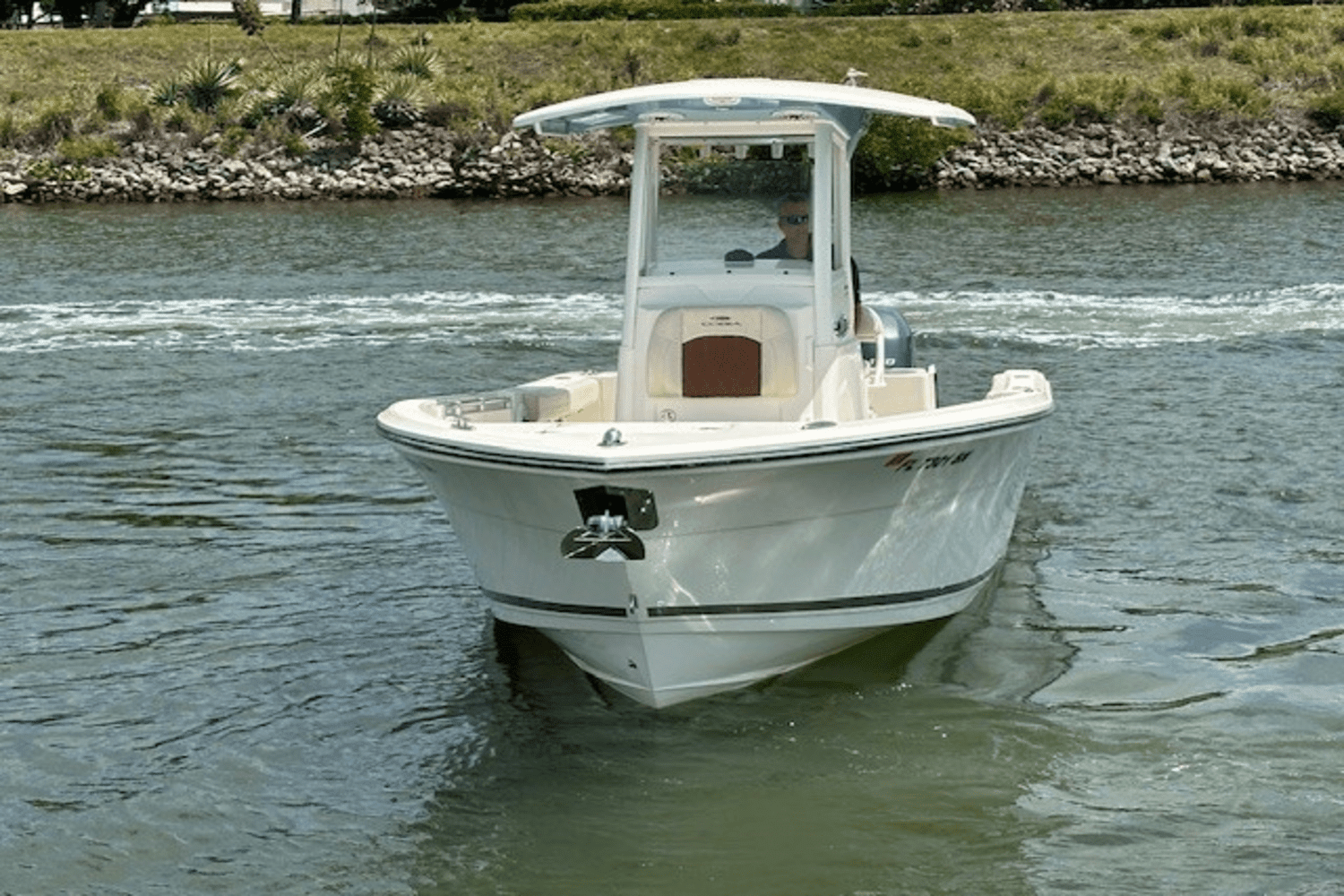 Thumbnail 3 for 2020 Cobia 240 CENTER CONSOLE