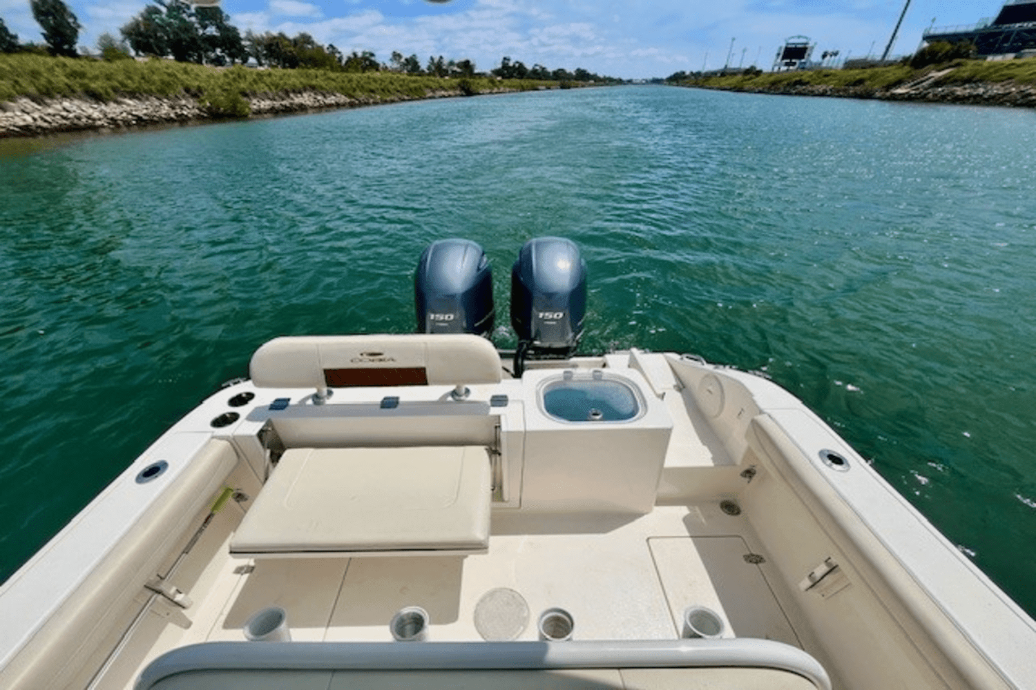 2020 Cobia 240 CENTER CONSOLE Image Thumbnail #9