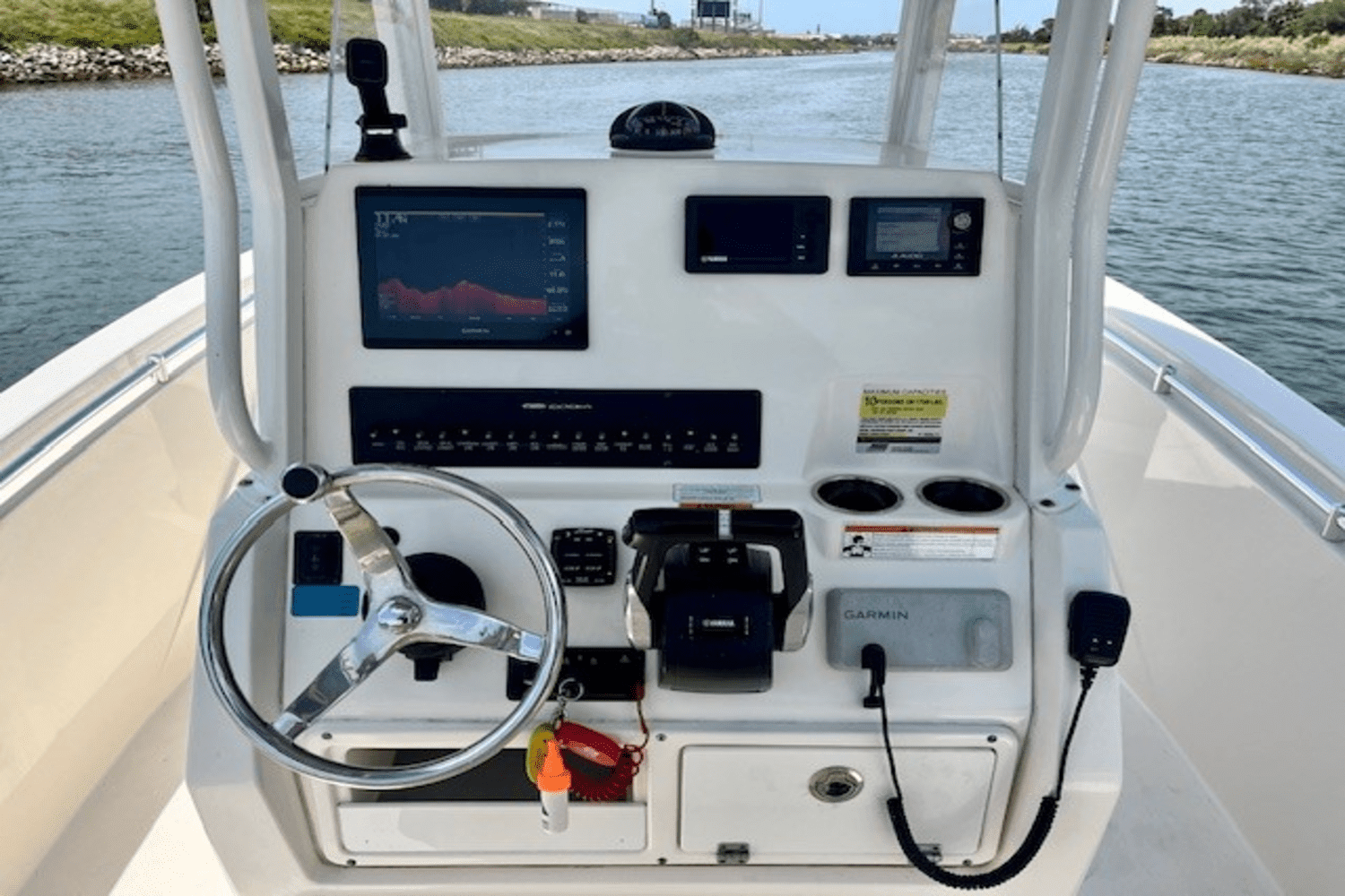 2020 Cobia 240 CENTER CONSOLE Image Thumbnail #7