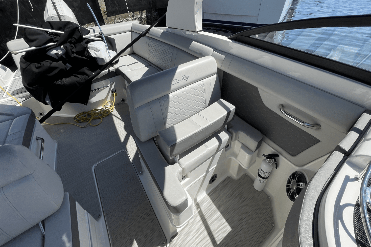 2020 Sea Ray 270 SDX OUTBOARD Image Thumbnail #18