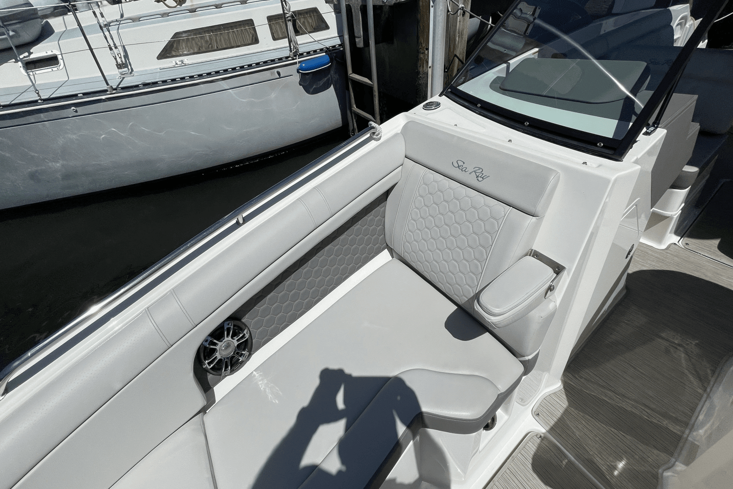 2020 Sea Ray 270 SDX OUTBOARD Image Thumbnail #39