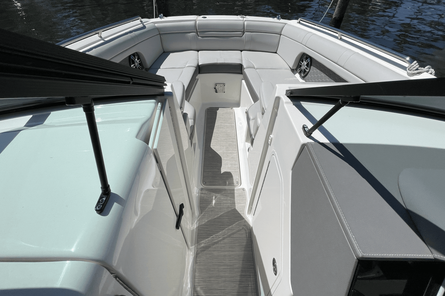 2020 Sea Ray 270 SDX OUTBOARD Image Thumbnail #42