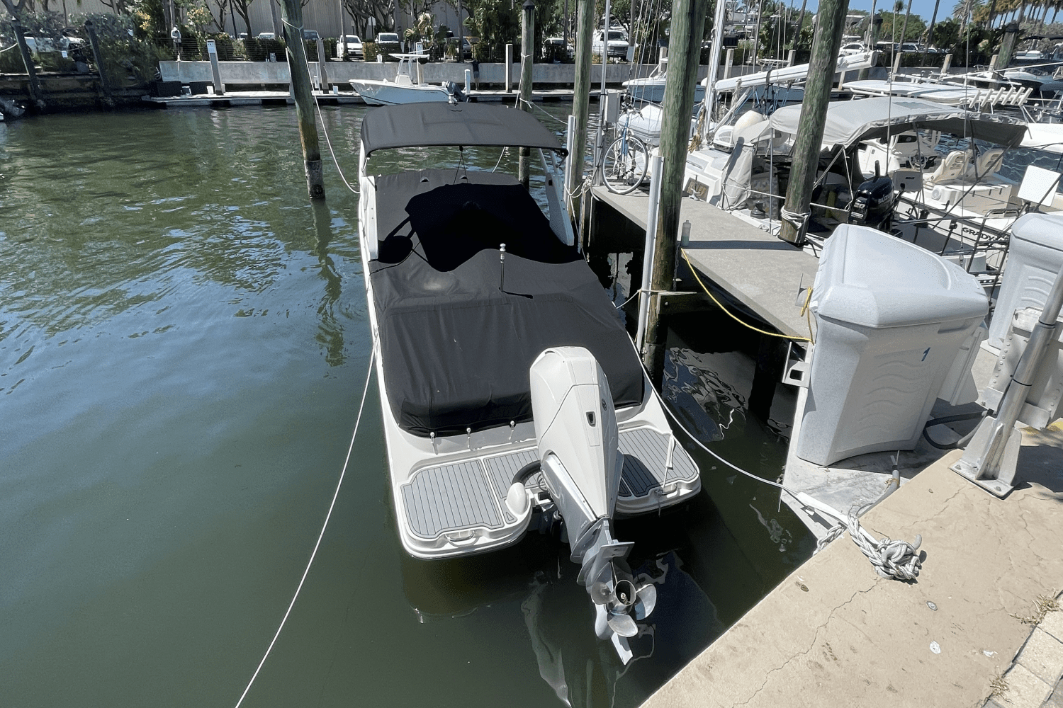 2020 Sea Ray 270 SDX OUTBOARD Image Thumbnail #7