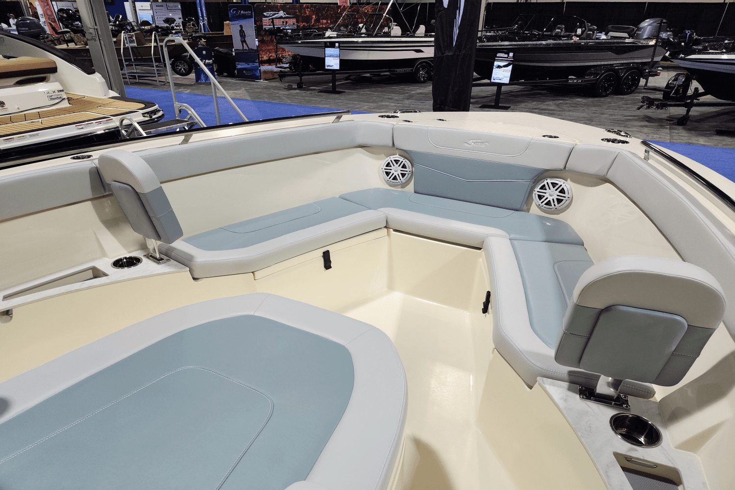 2025 Scout 240 XSF Image Thumbnail #3