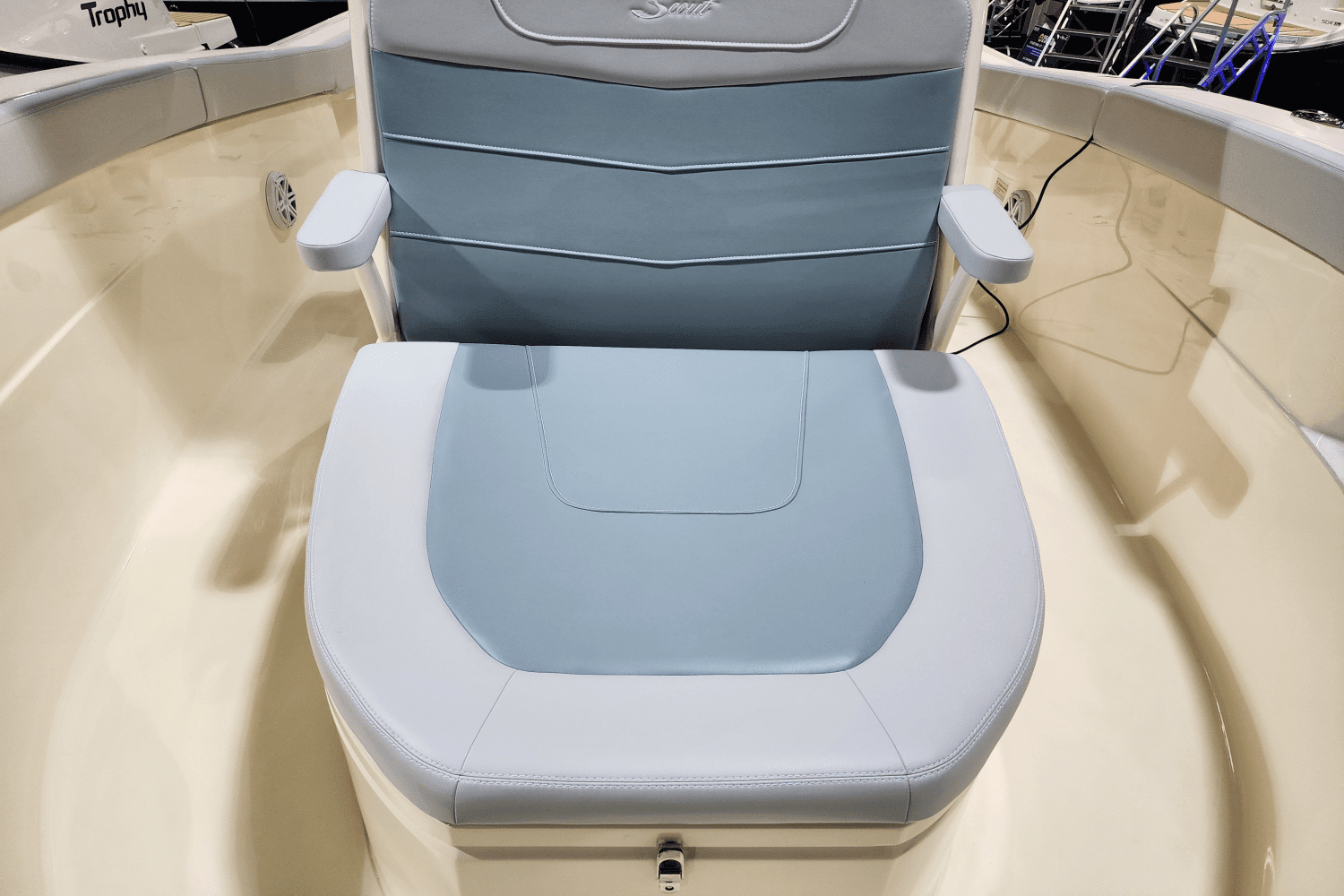 2025 Scout 240 XSF Image Thumbnail #5