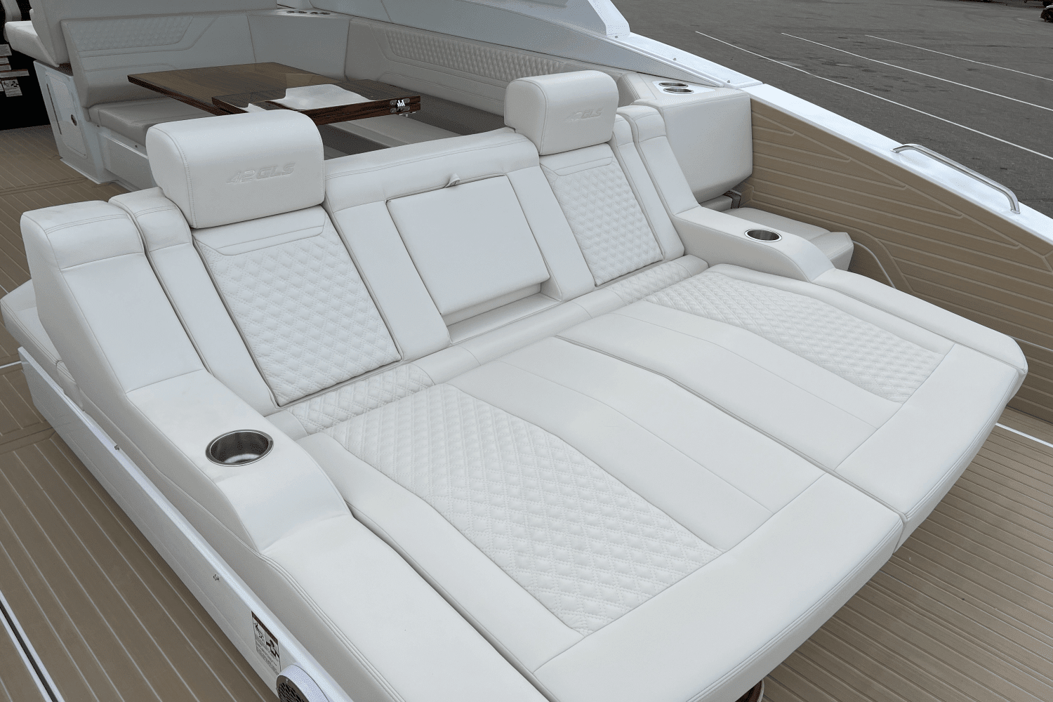 2025 Cruisers Yachts 42 GLS Image Thumbnail #16