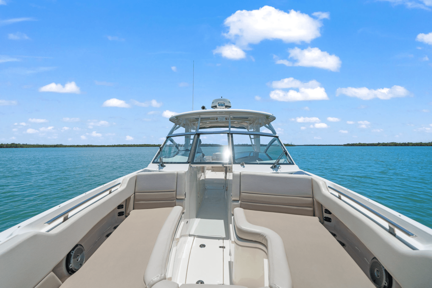 2019 Boston Whaler 320 VANTAGE Image Thumbnail #19