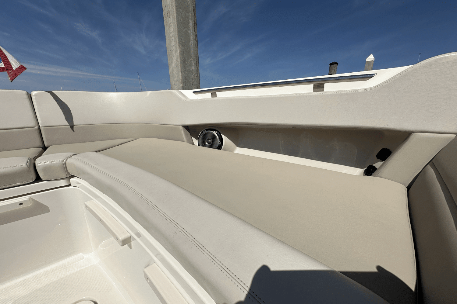 2019 Boston Whaler 320 VANTAGE Image Thumbnail #13