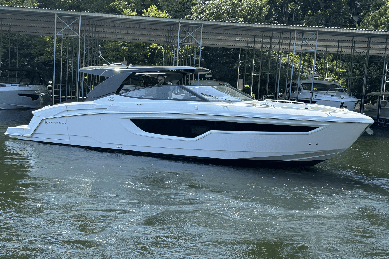 Thumbnail 3 for 2024 Cruisers Yachts 38 GLS